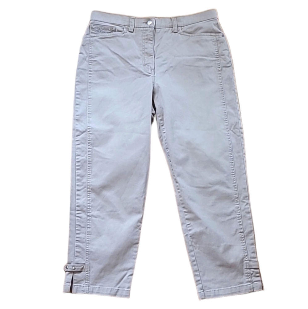 Embellished Embroidered with gems Capris Haggar